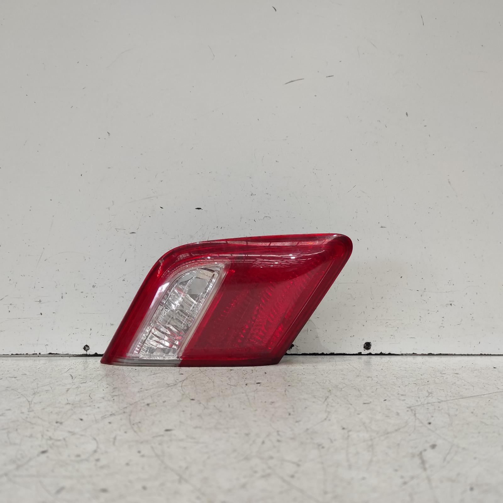 Camry Rear Garnish 2006-2009 bootlid lamp (lh side),acv40/sportivo,06/06-06/09 partwh #626153