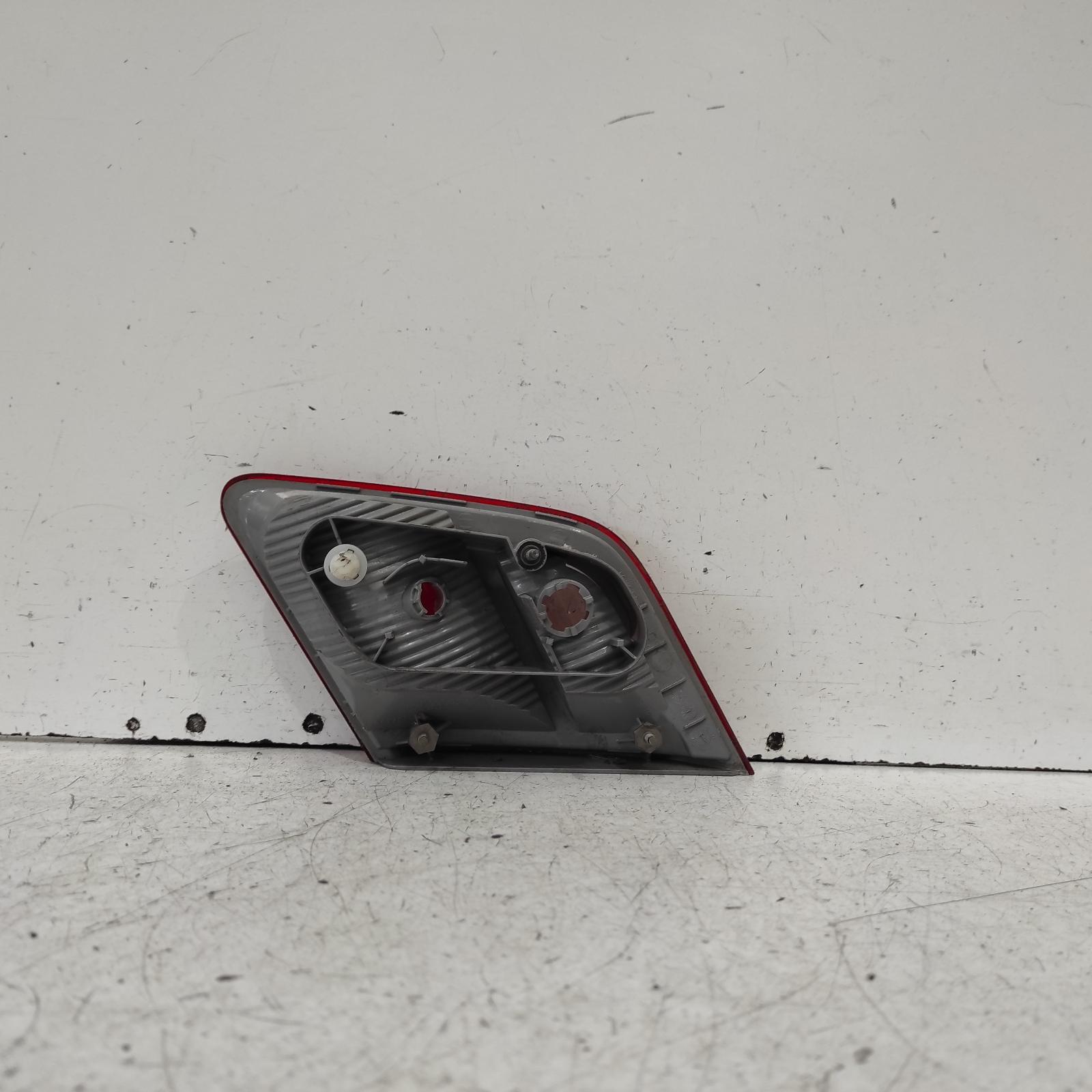 Camry Rear Garnish 2006-2009 bootlid lamp (lh side),acv40/sportivo,06/06-06/09 partwh #626153