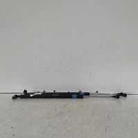 bonnet hinge/strut