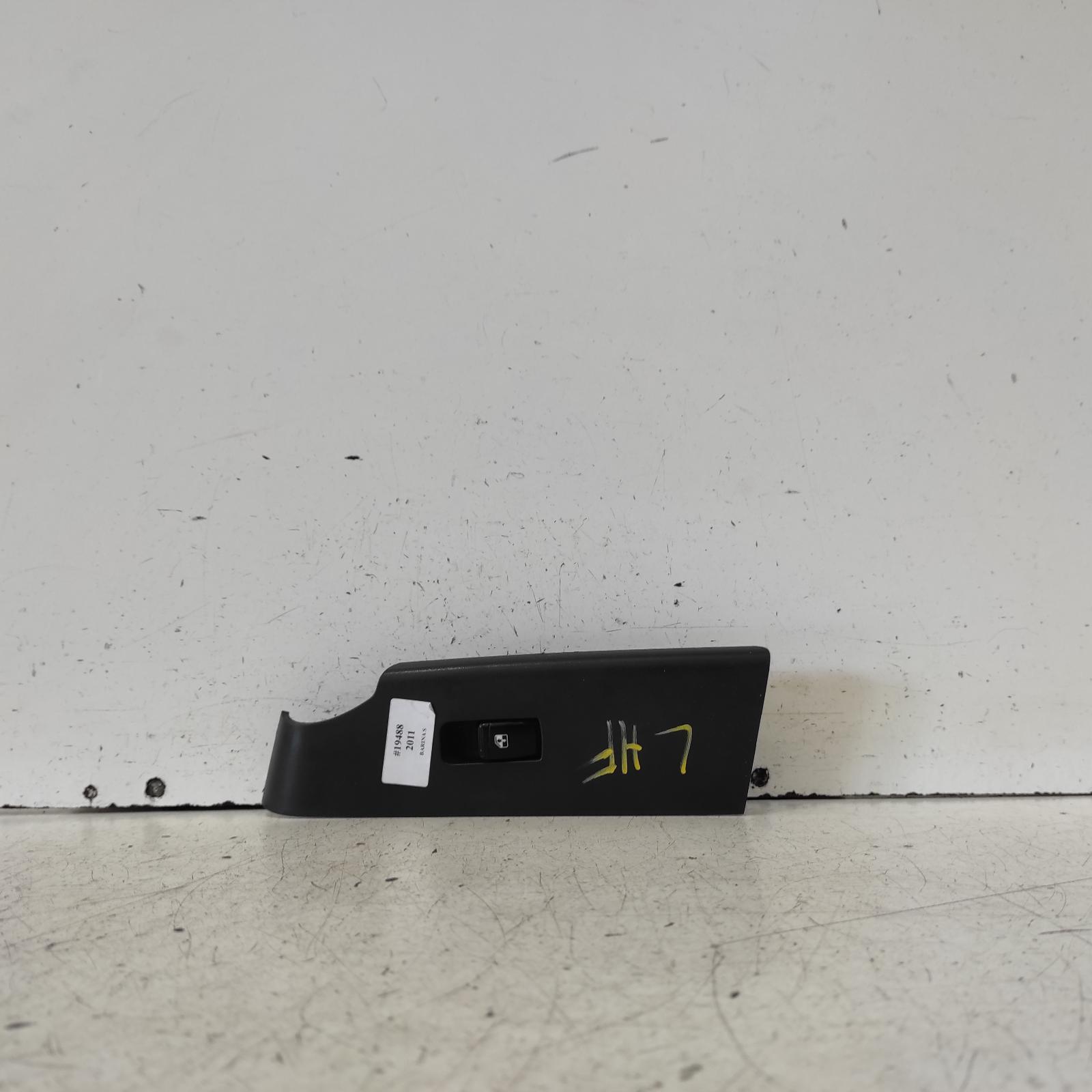 Barina Power Door Window Switch 2005-2012 lh front,sedan,tk,12/05-12/12 00019488 #626481