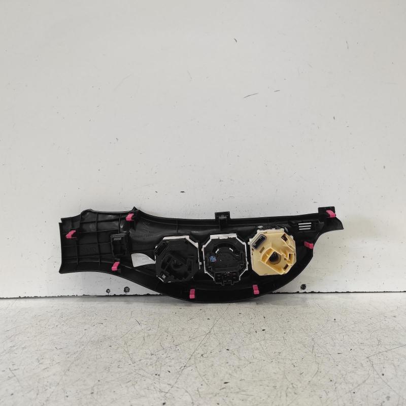 heater/aircon controls