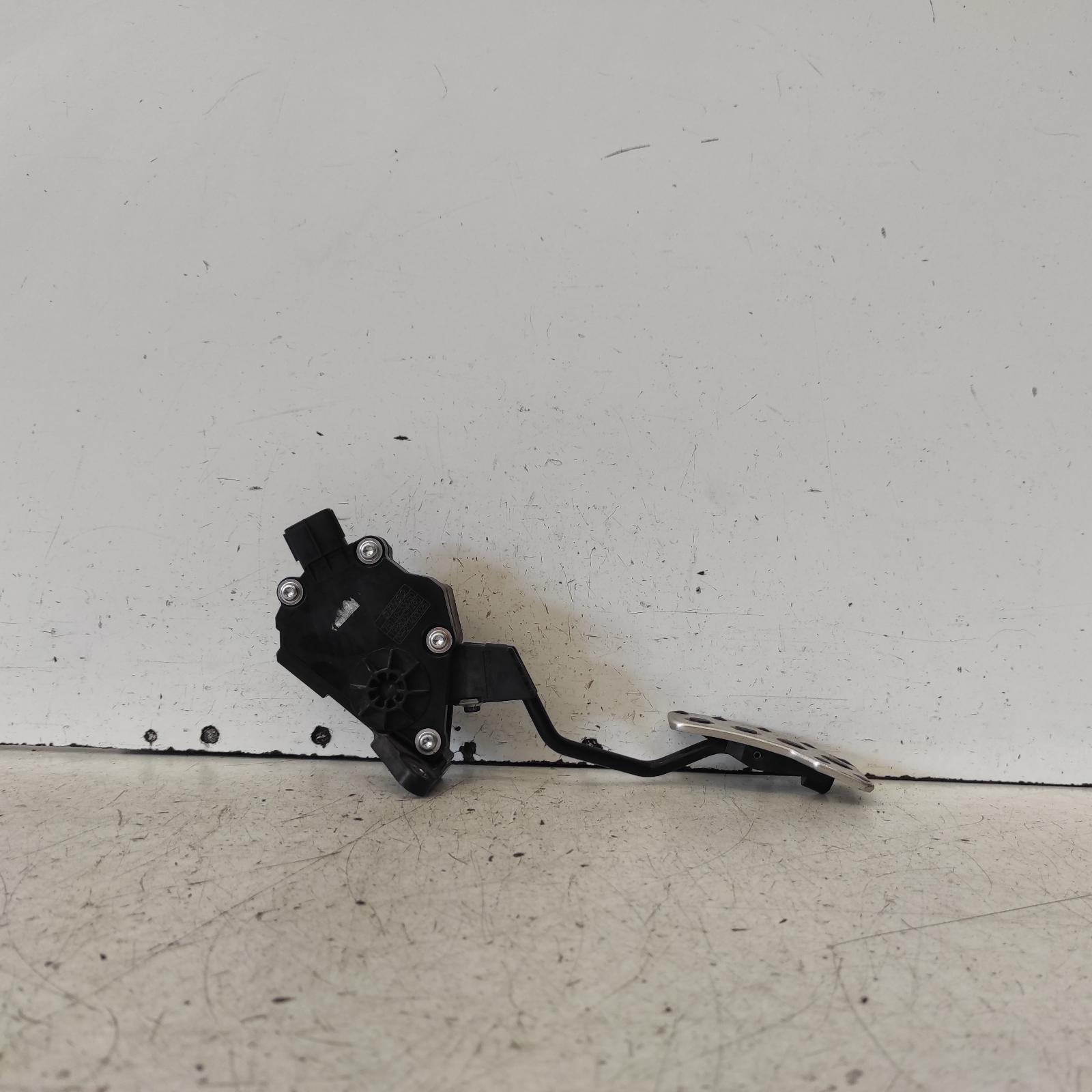 Aurion Pedal Assembly 2006-2012 gsv40r,accelerator pedal only,10/06-03/12 00020423 #626960