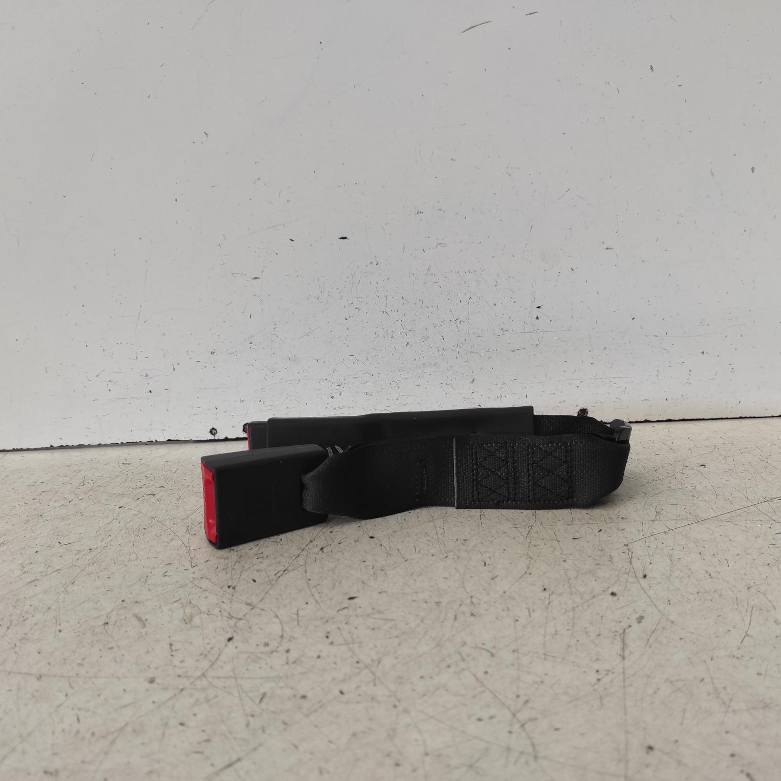 Aurion Seat Belt Stalk 2006-2012 rh rear,seat belt stalk only,gsv40r,10/06-03/12 00020423 #626936