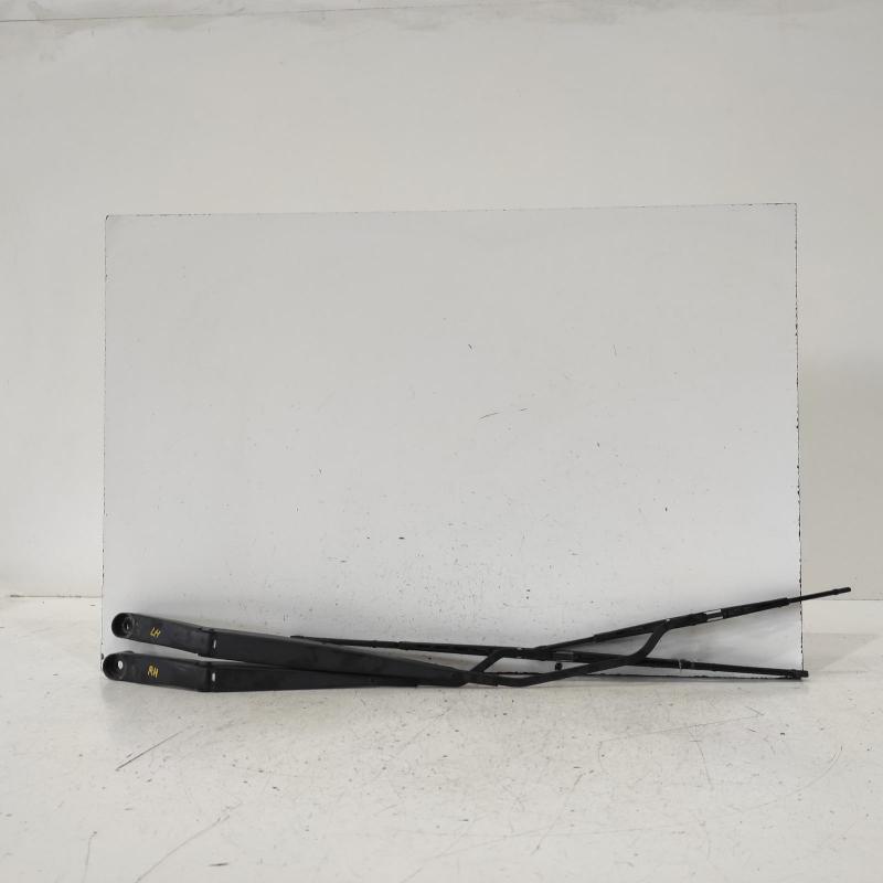 wiper arm