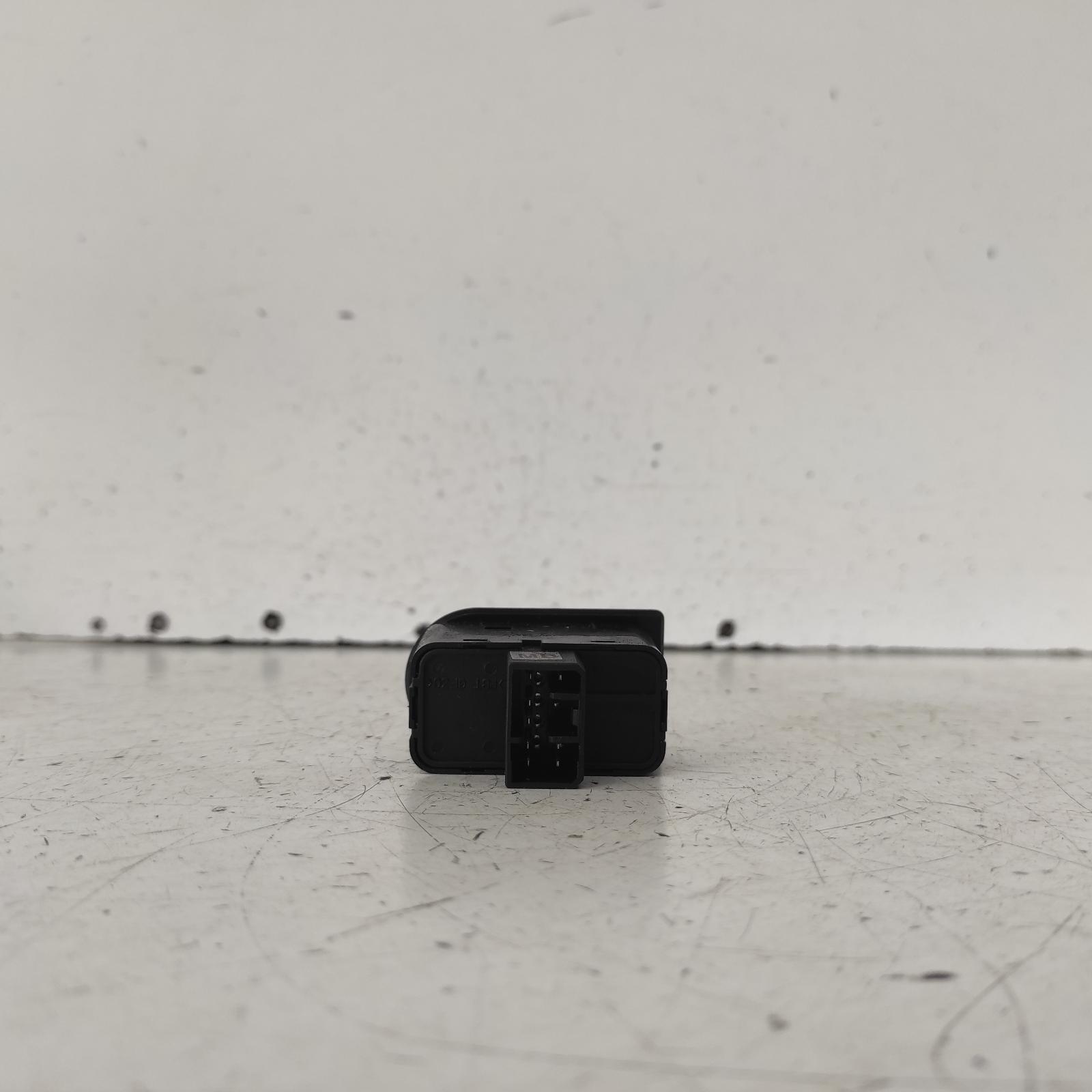 Barina Miscellaneous Switch Relay 2005-2012 mirror switch,tk,12/05-12/12 00020703 #629421