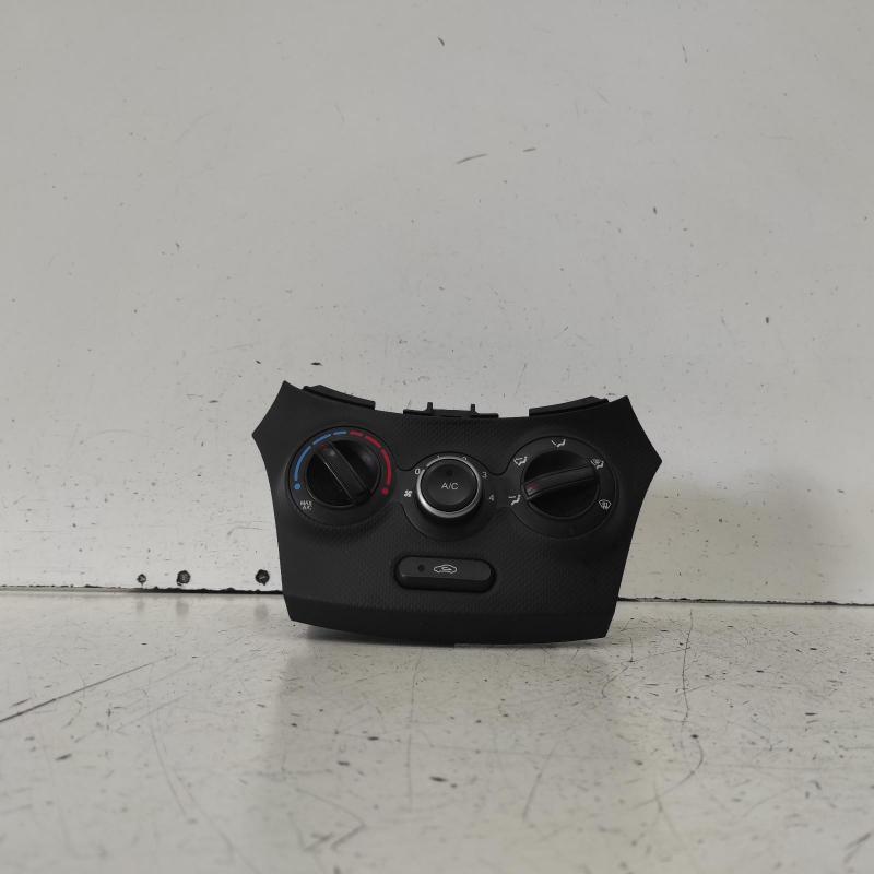 heater/aircon controls