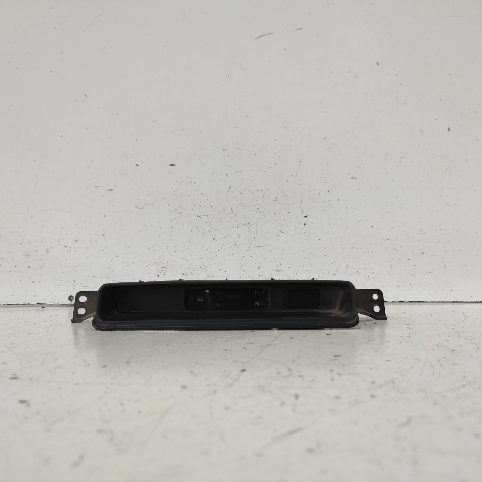 Hilux Clock 2005-2015 digital dash clock,non temperature type,03/05-08/15 00021120 #630823