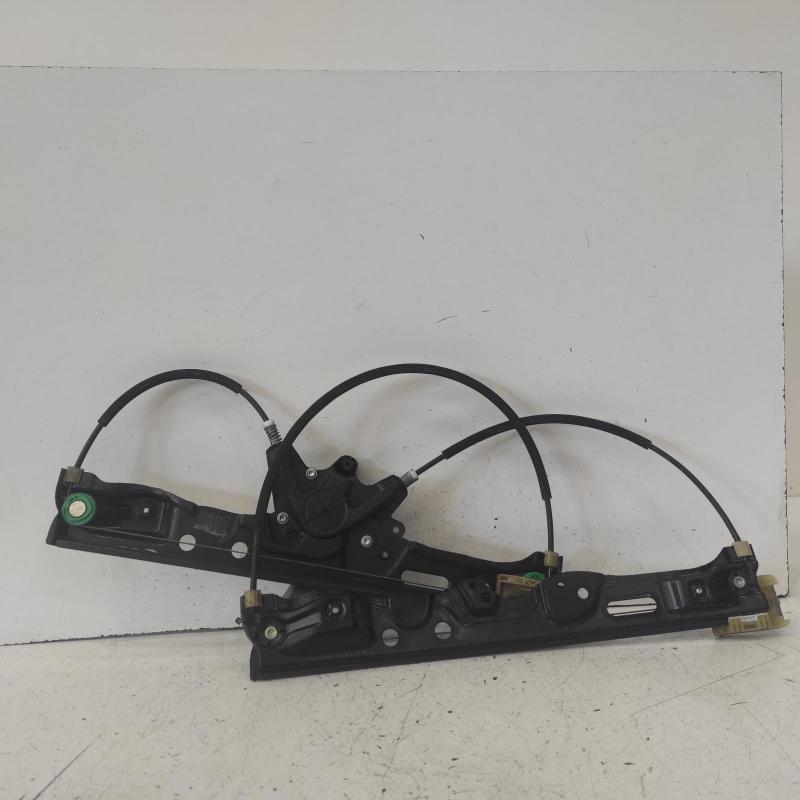 右前窗调节器/马达