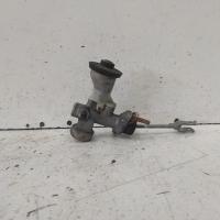 clutch master cylinder