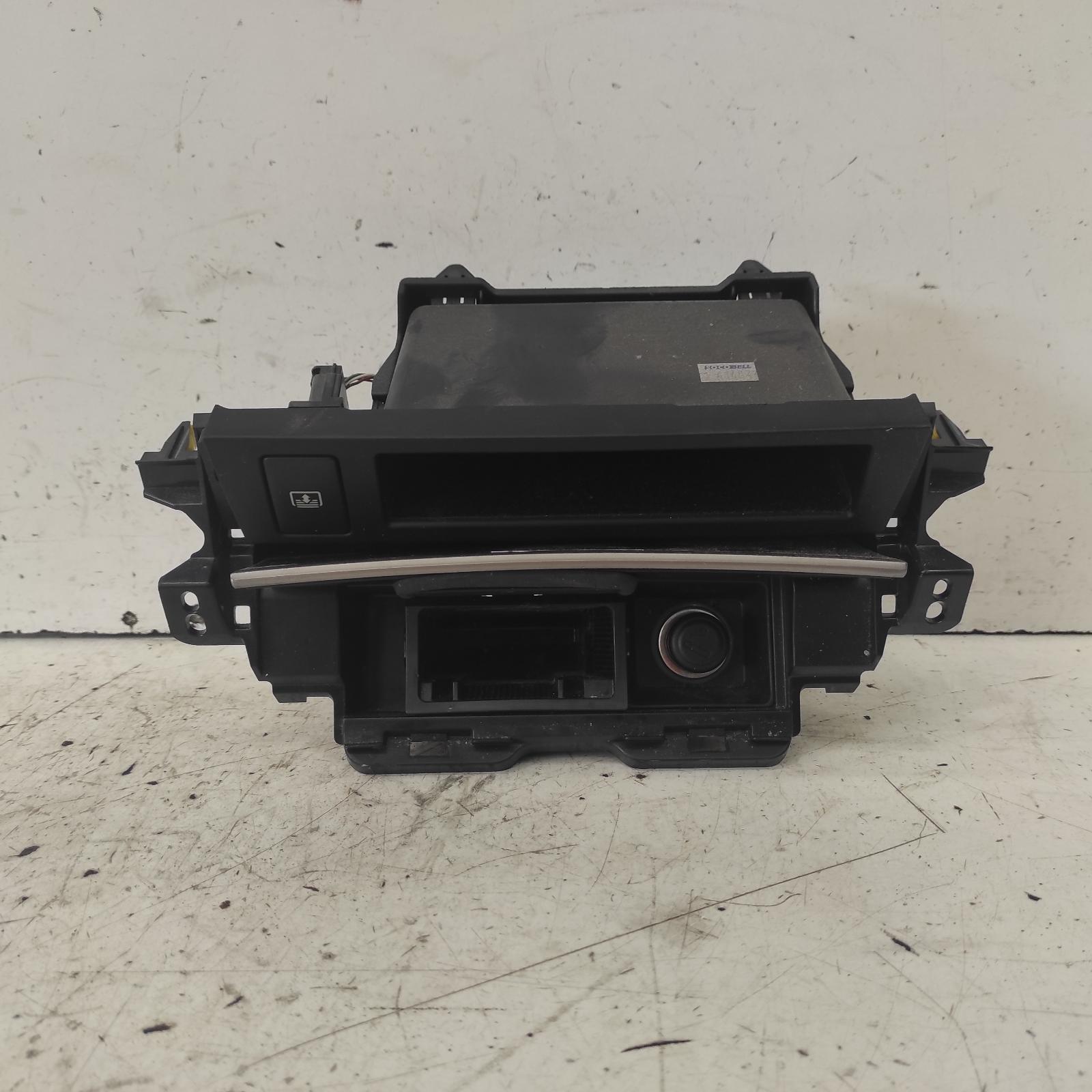 Aurion Ashtray 2012-2017 gsv50r 04/12-08/17 00021086 #631414