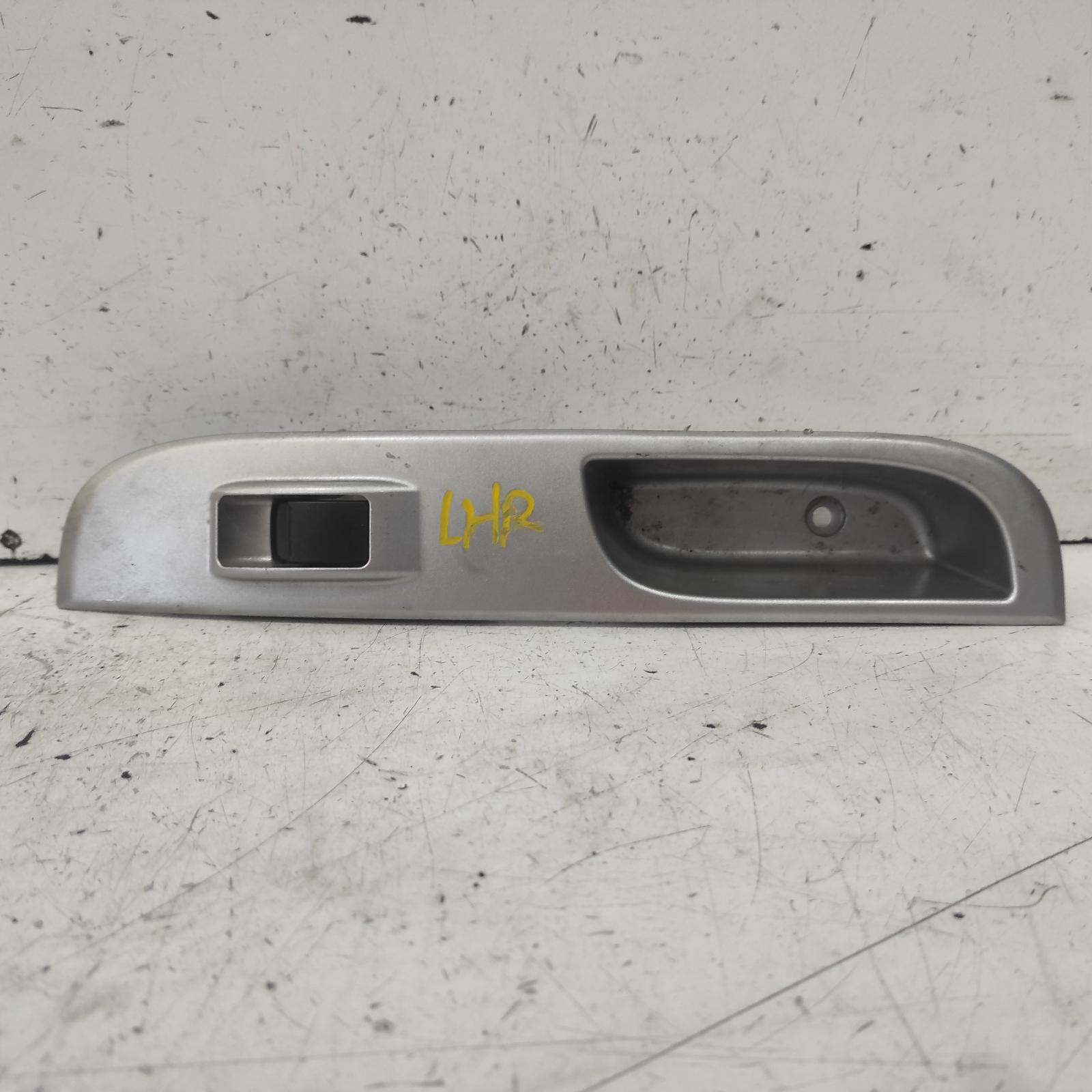 Triton Power Door Window Switch 2006-2015 lh rear,ml-mn,07/06-04/15 00021161 #631663