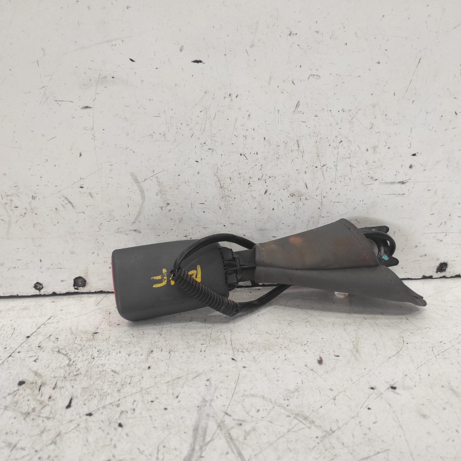 Hilux Seat Belt Stalk 2011-2015 rh front,seat belt stalk only,dark grey,07/11-08/15 00021108 #632084