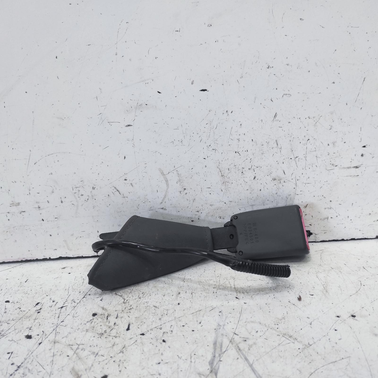 Hilux Seat Belt Stalk 2011-2015 rh front,seat belt stalk only,dark grey,07/11-08/15 00021108 #632084