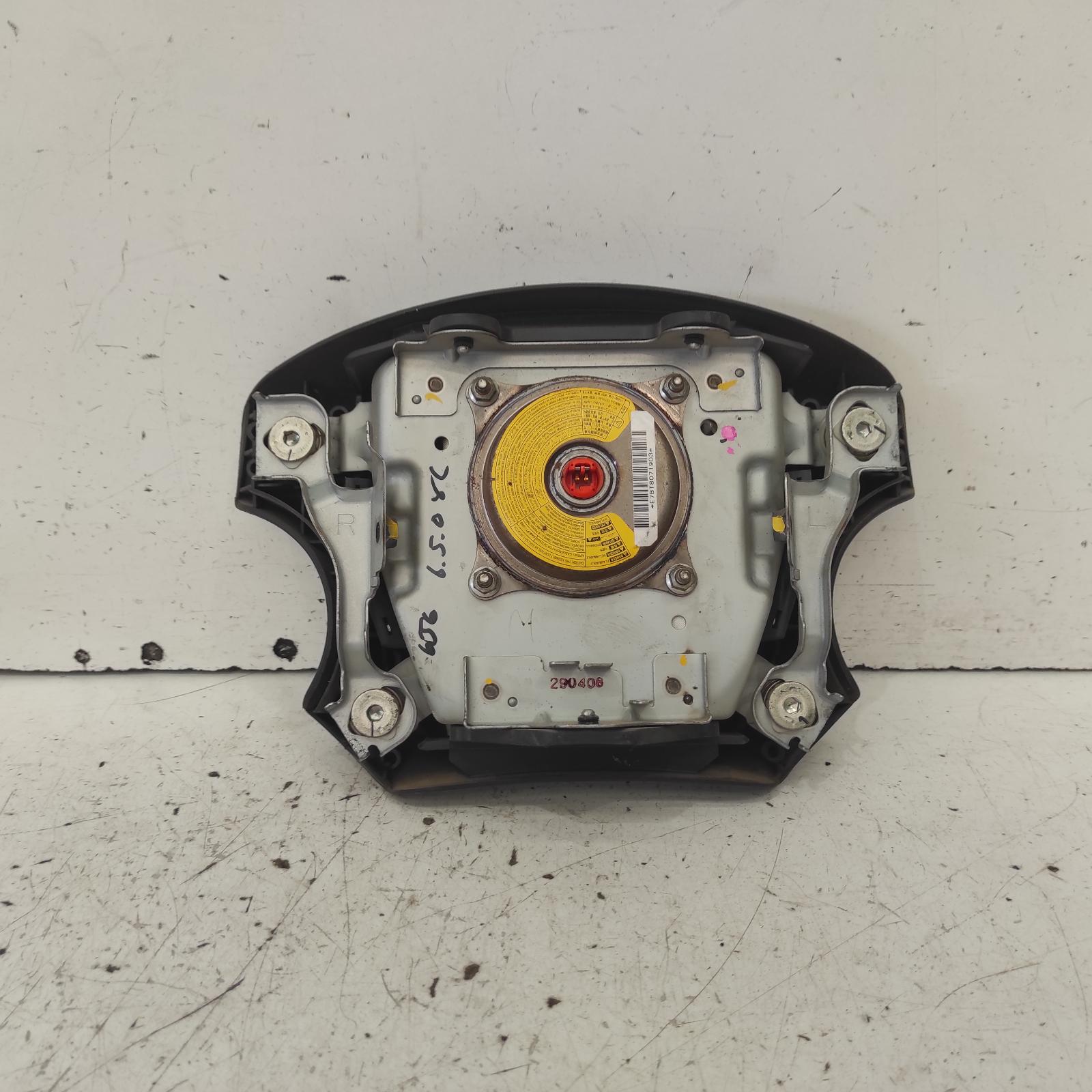 Hilux Airbag Right 2005-2011 steering wheel,black,non audio control type,02/05-06/11 00021230 #632103