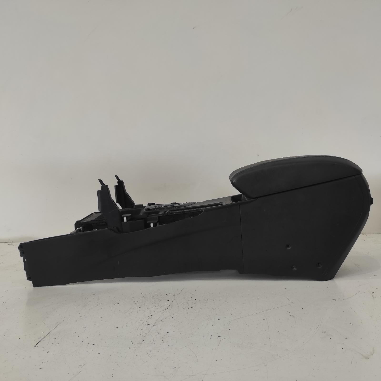 I45 Console 2010-2014 yf,02/10-04/14 00021250 #632121