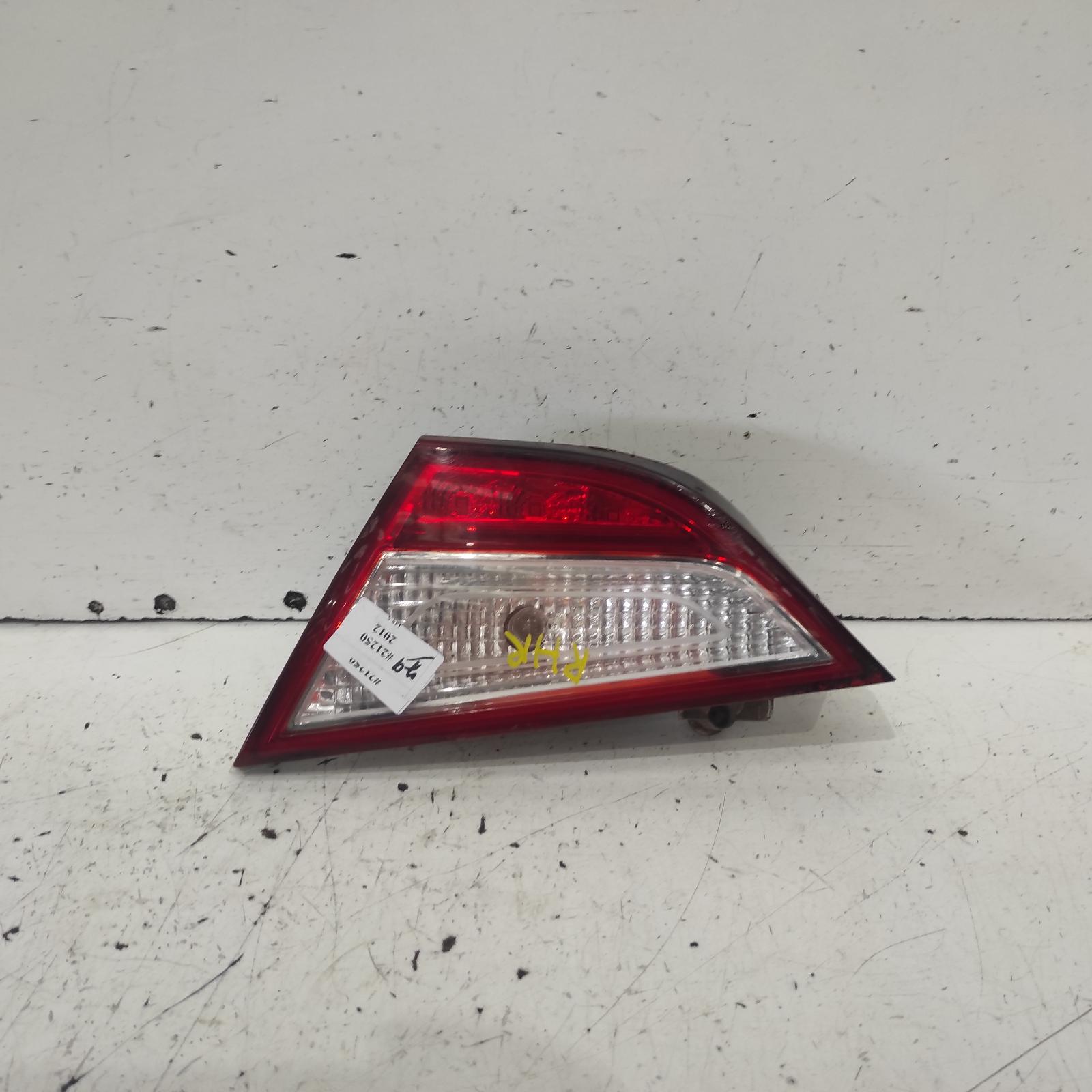 I45 Rear Garnish 2010-2013 bootlid lamp (rh side),yf,led type,02/10-05/13 (aus only) 00021250 #632199