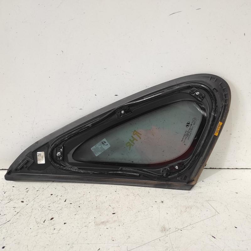 side glass rear right