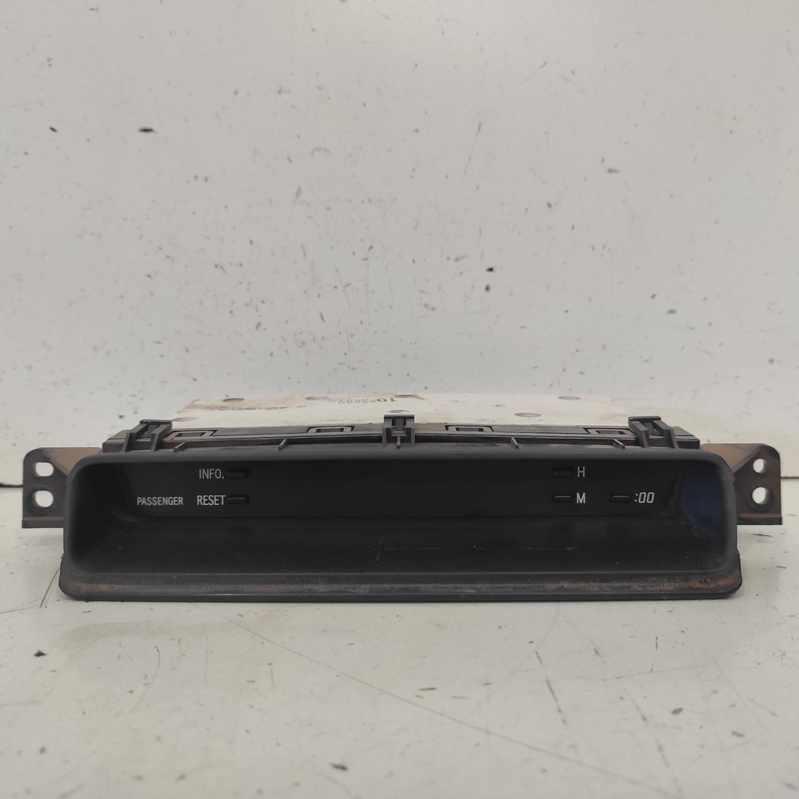 Hilux Clock 2005-2015 temperature type,03/05-08/15 00020734 #633114