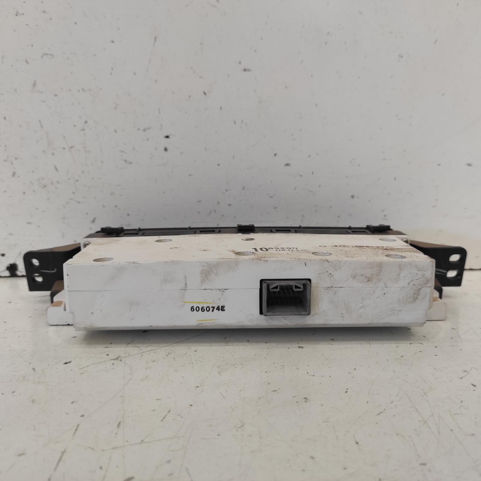 Hilux Clock 2005-2015 temperature type,03/05-08/15 00020734 #633114