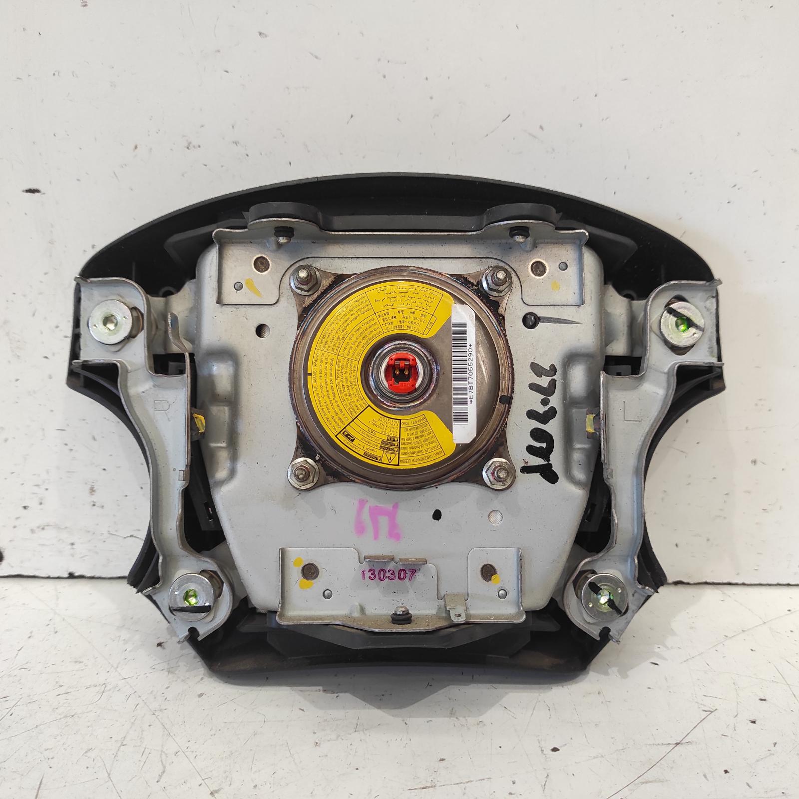 Hilux Airbag Right 2005-2011 steering wheel,black,non audio control type,02/05-06/11 00021247 #633210