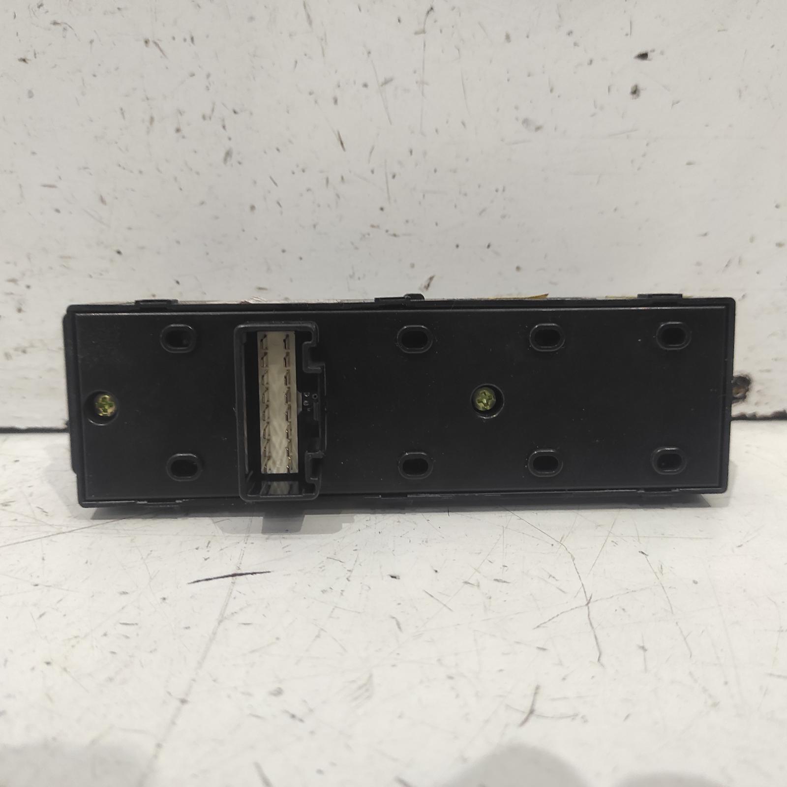 Accent Power Door Window Switch 2013-2019 rh front (master switch),white base,rb,05/13-12/19 00021265 #634076