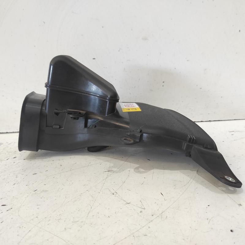 air cleaner duct/hose