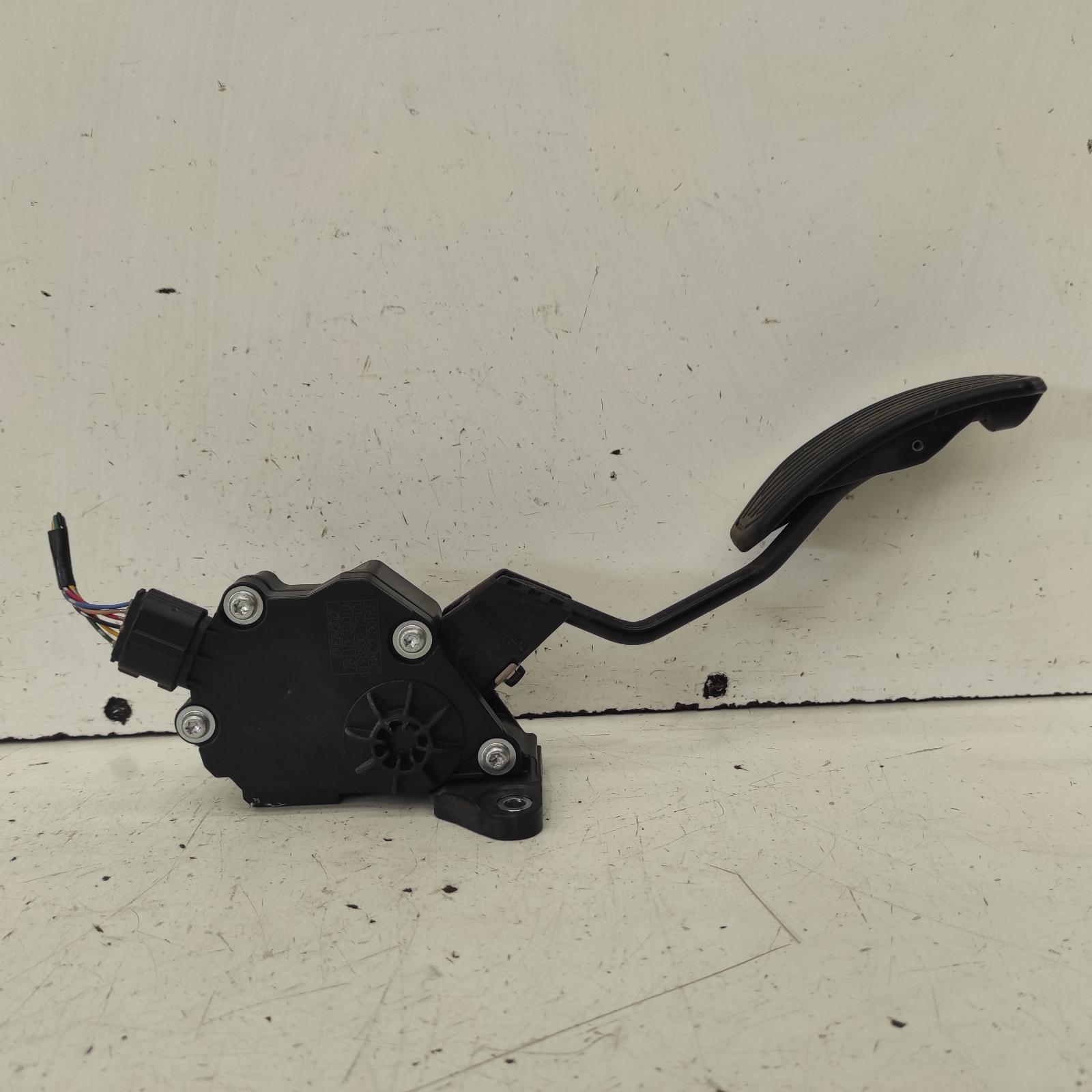 Aurion Pedal Assembly 2006-2012 gsv40r,accelerator pedal only,10/06-03/12 00020635 #634344