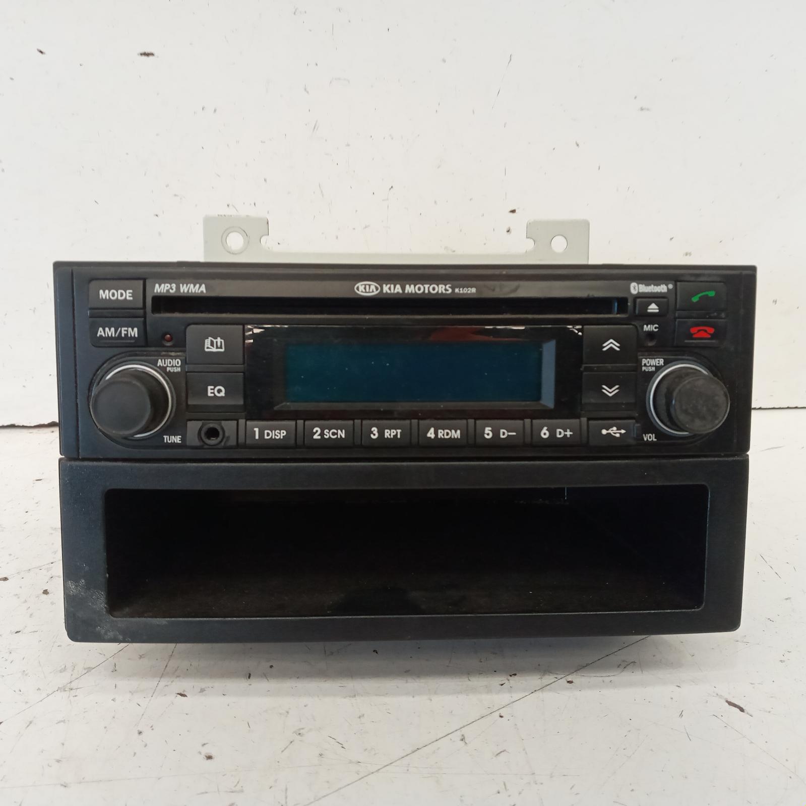 Rio Stereo/head Unit 2005-2011 single disc cd player (p/n on face k102r),w/ mp3 & bluetooth,jb,08/05-07/11 partwh #634424