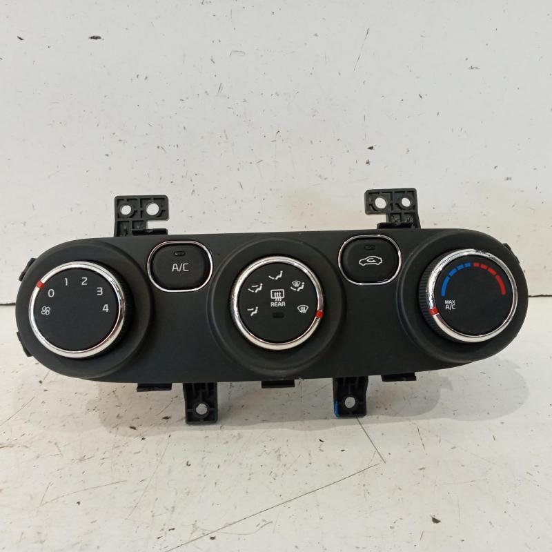 heater/aircon controls