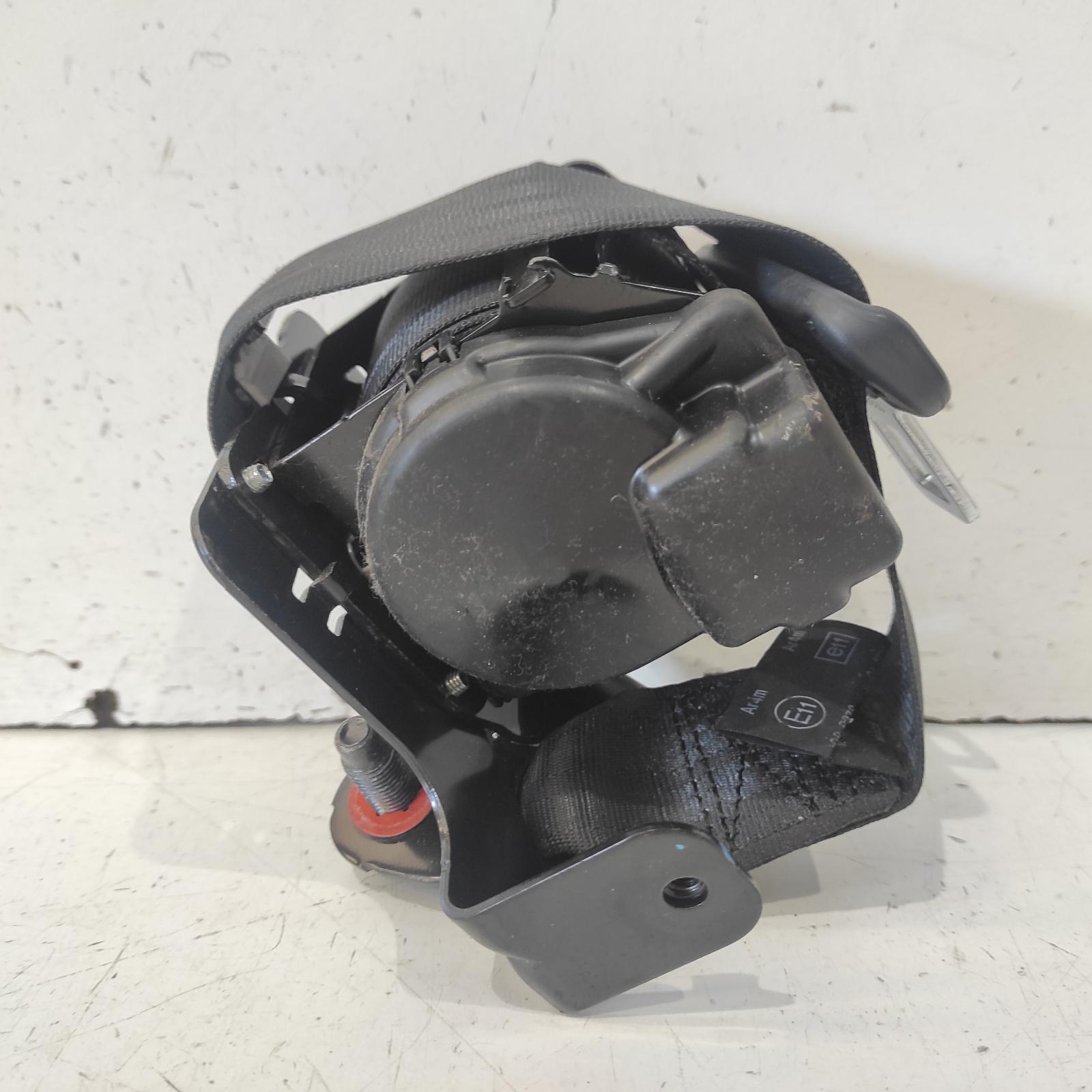 I30 Seat Belt Stalk 2012-2017 lh rear,seat belt only,gd,hatch,03/12-02/17 00020914 #634772