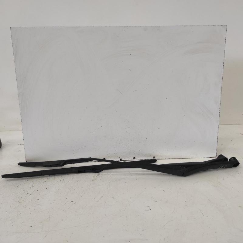 wiper arm