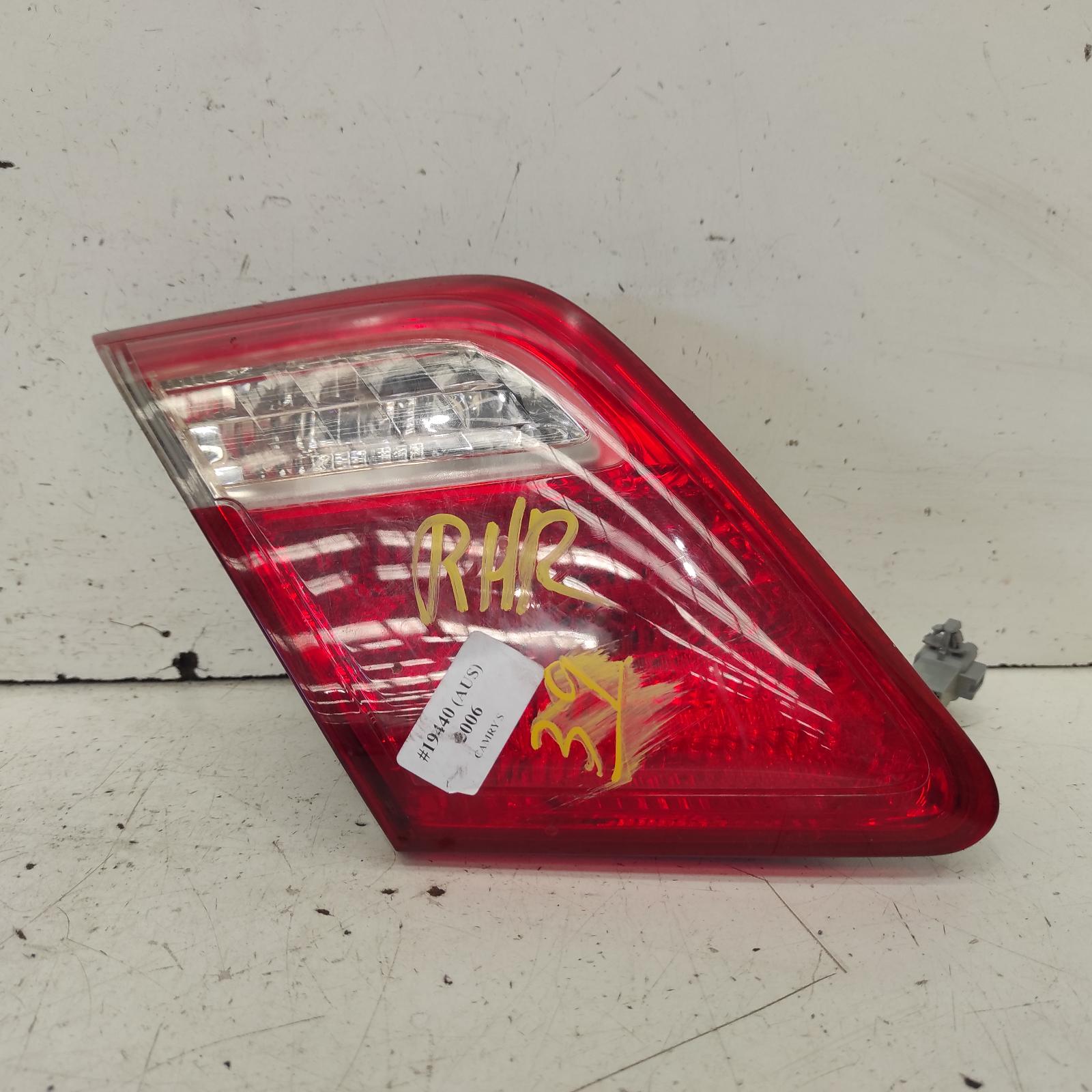 Camry Rear Garnish 2006-2009 bootlid lamp (lh side),acv40/sportivo,06/06-06/09 00019440 #635271