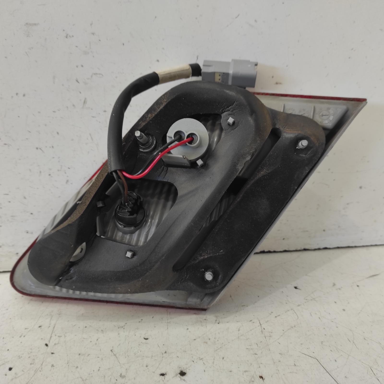 Camry Rear Garnish 2006-2009 bootlid lamp (lh side),acv40/sportivo,06/06-06/09 partwh #635202