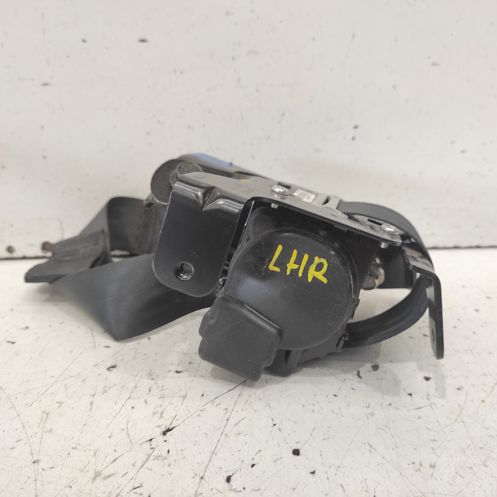 I30 Seat Belt Stalk 2012-2017 lh rear,seat belt only,gd,hatch,03/12-02/17 00020633 #635854