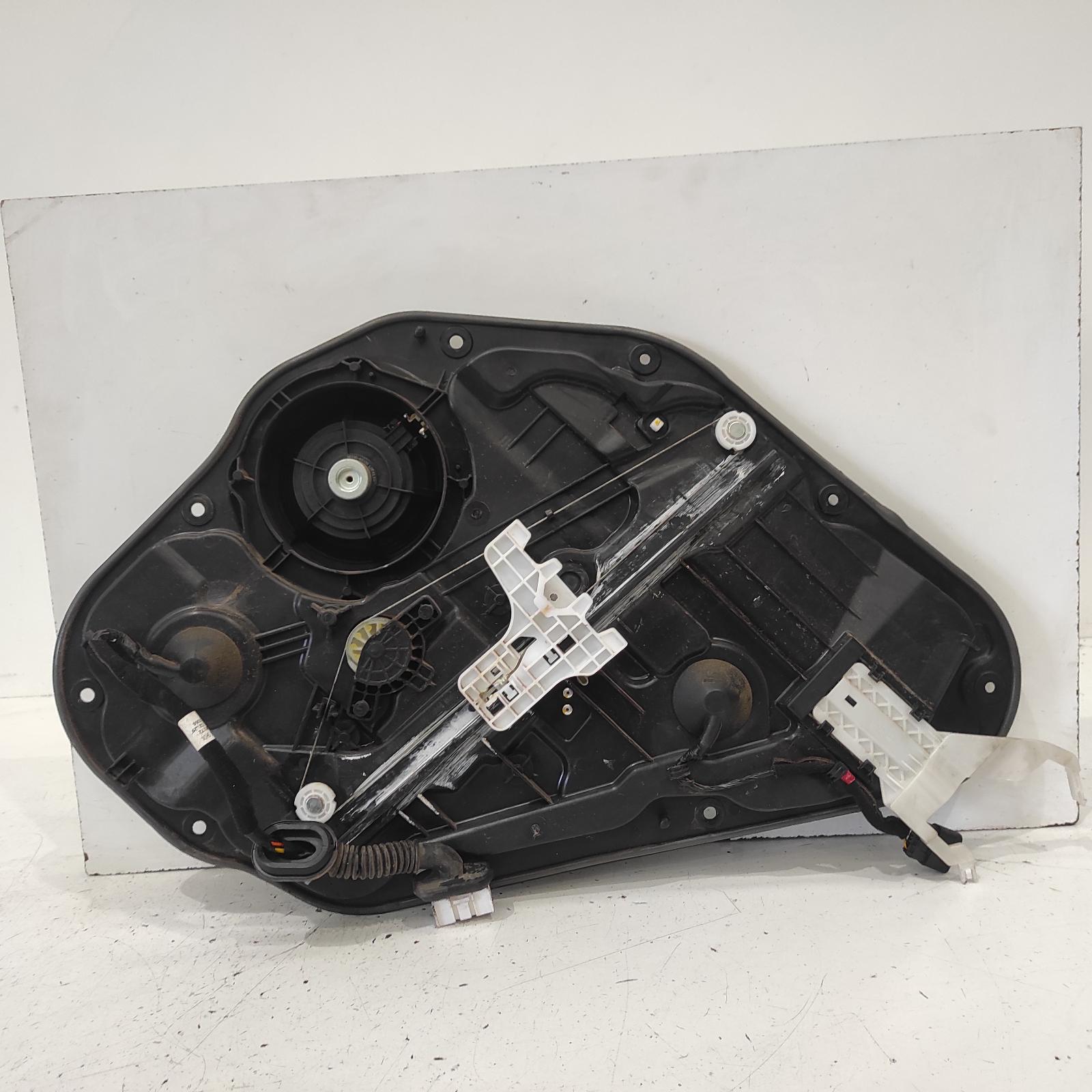 I30 Window Regulator/motor Rear Left 2012-2017 gd,hatch,door reg assy (reg and motor),(motor-2 pin),03/12-04/17 00020633 #635925