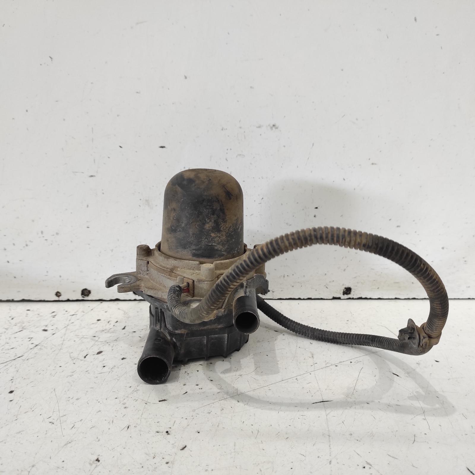 Hilux Vacuum Air Pump 2005-2015 petrol,2.7,2tr-fe,air pump (under rh guard),03/05-08/15 00021194 #636660