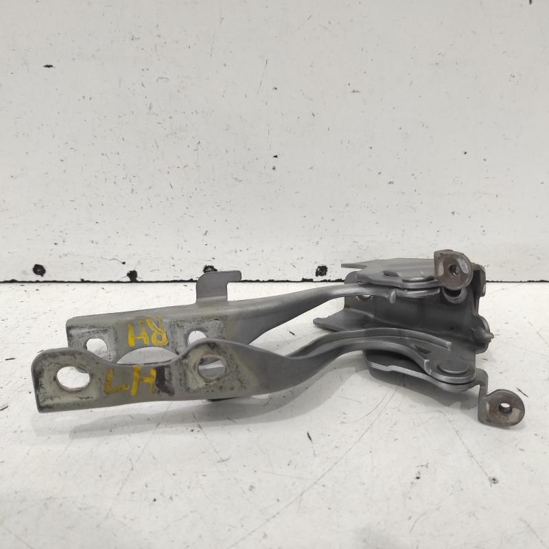 bonnet hinge/strut