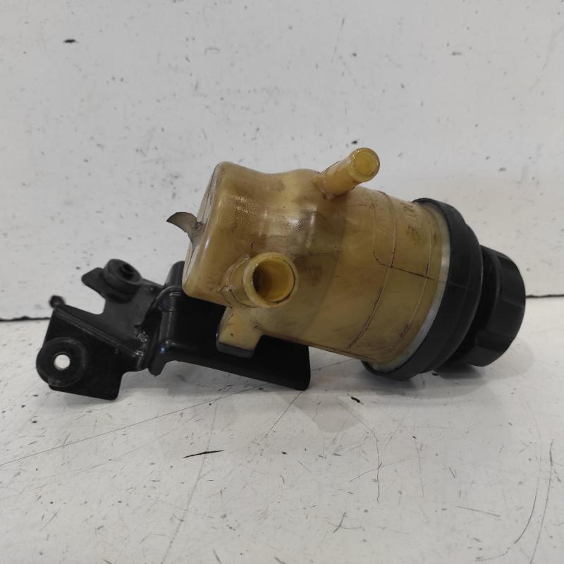power steering reservoir