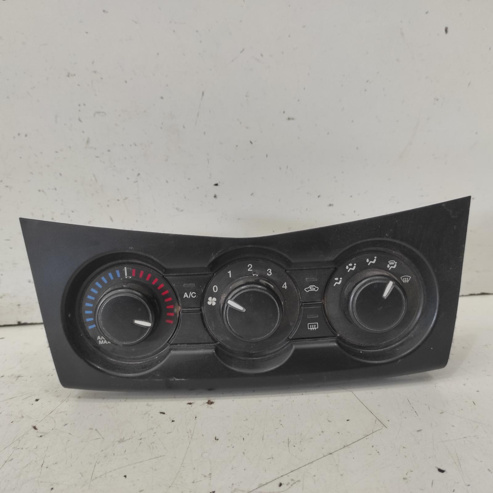 Bt50 Heater/aircon Controls 2011-2020 up-ur,non climate control type,10/11-06/20 00021344 #636861