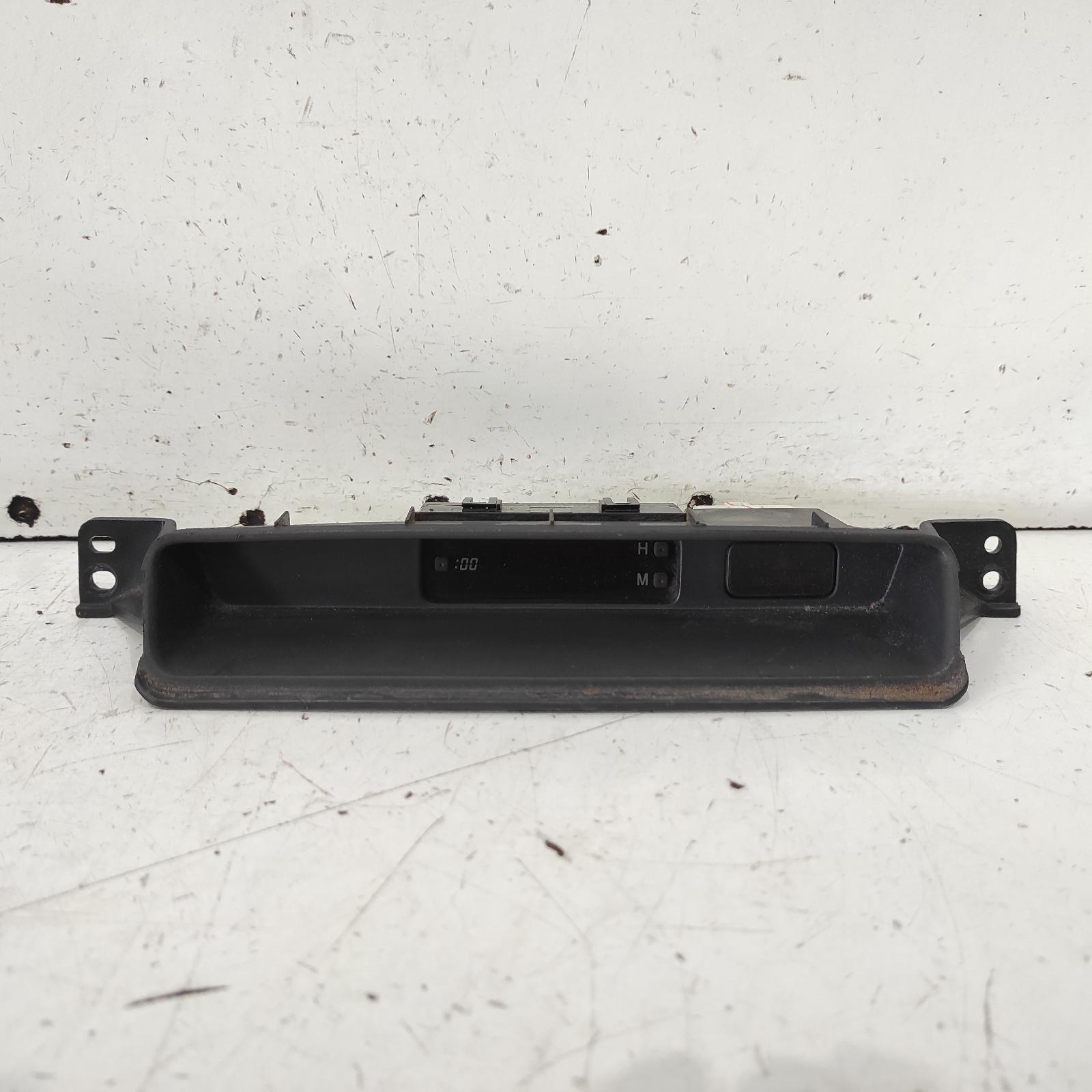 Hilux Clock 2005-2015 digital dash clock,non temperature type,03/05-08/15 00021378 #637064