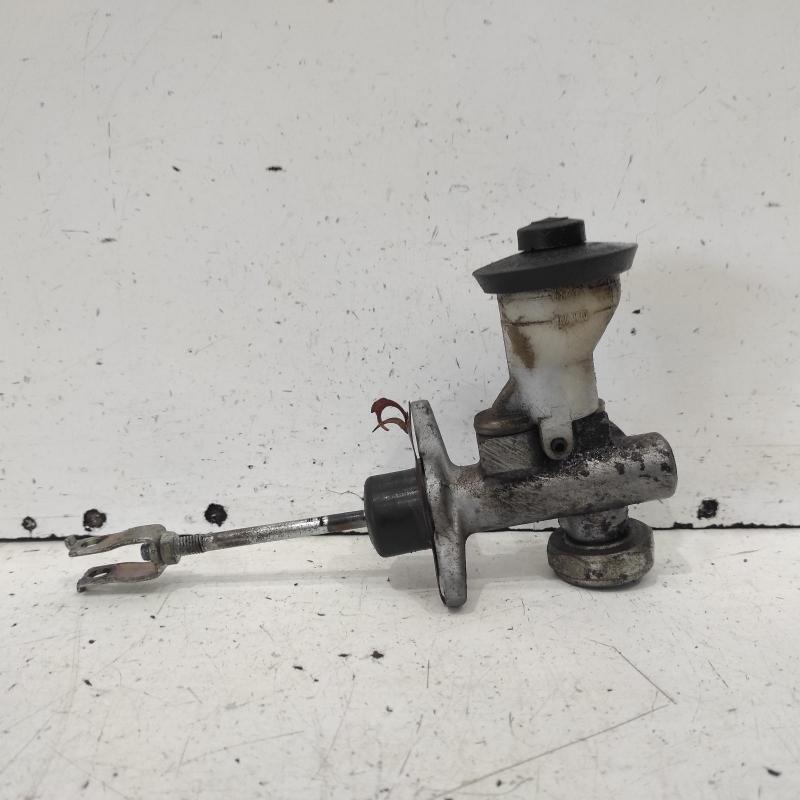 clutch master cylinder