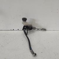 clutch master cylinder