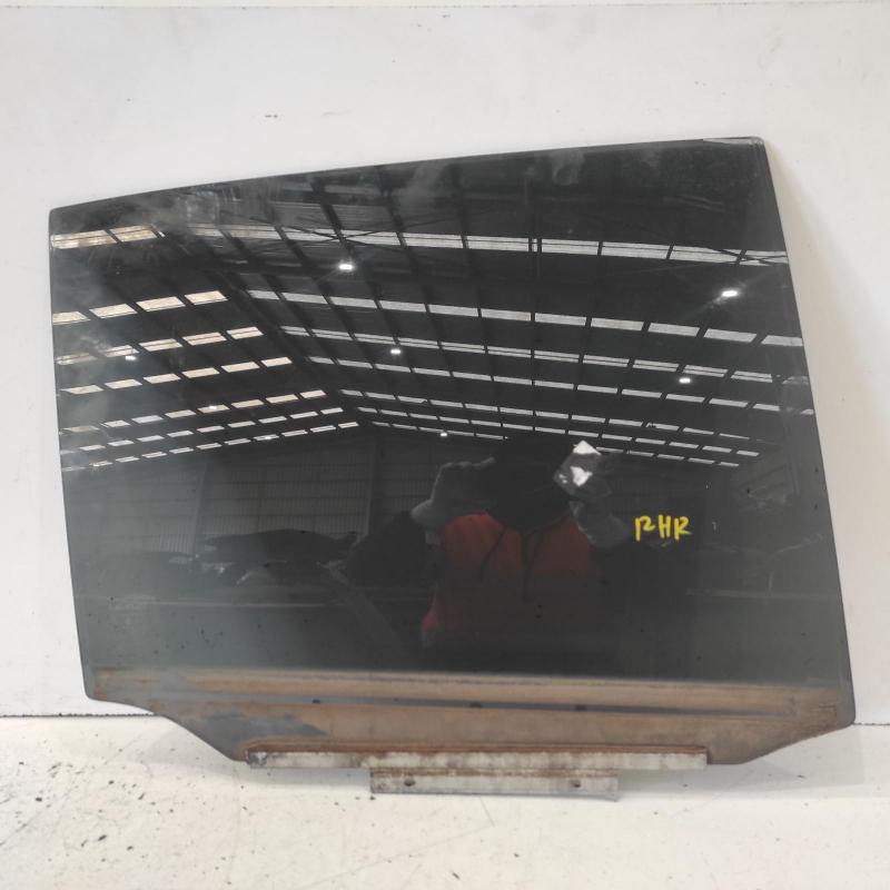 door window rear right
