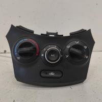 heater/aircon controls