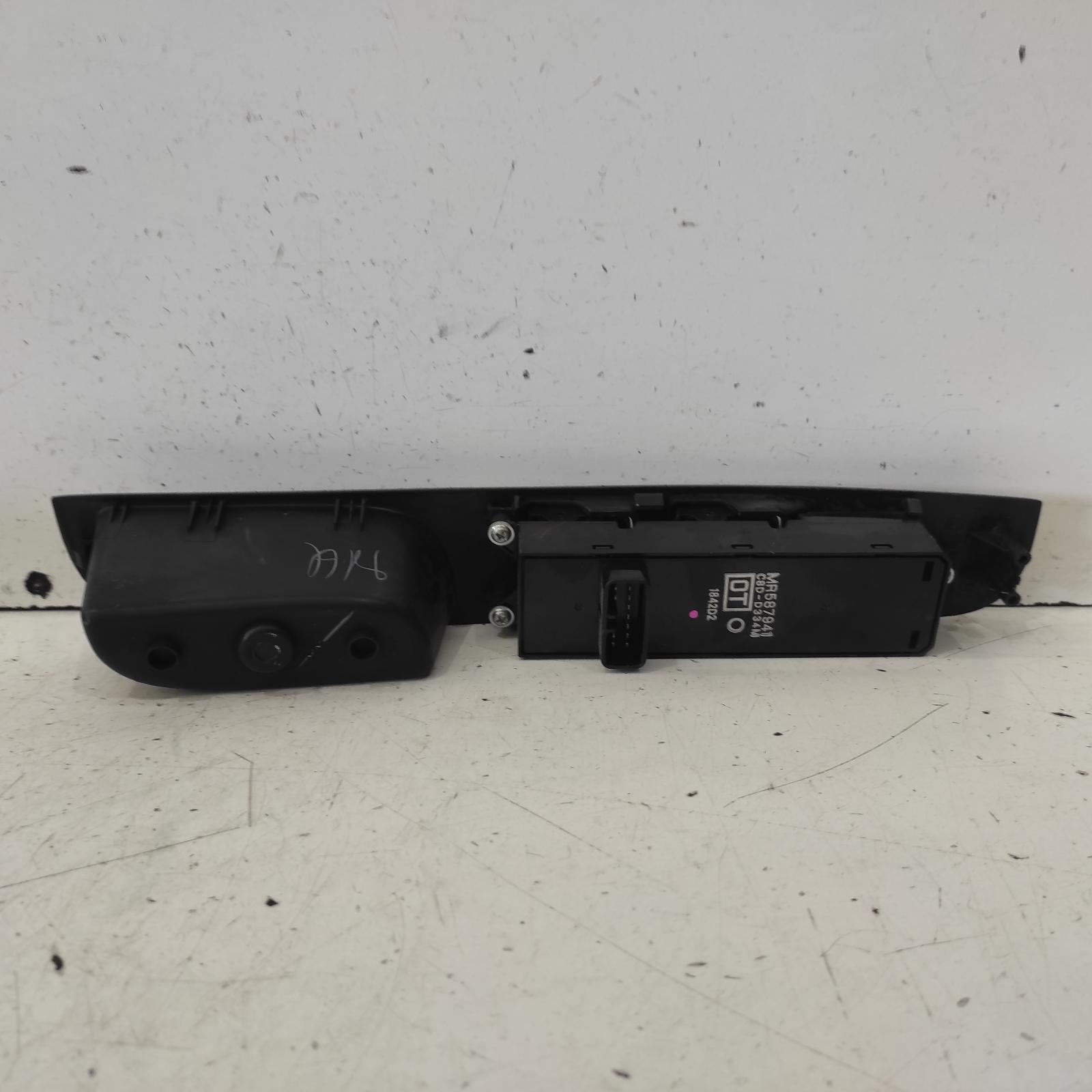 Triton Power Door Window Switch 2006-2015 rh front (master switch),4 door switch type,ml-mn,07/06-04/15 00021393 #638630