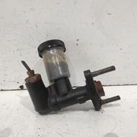 clutch master cylinder