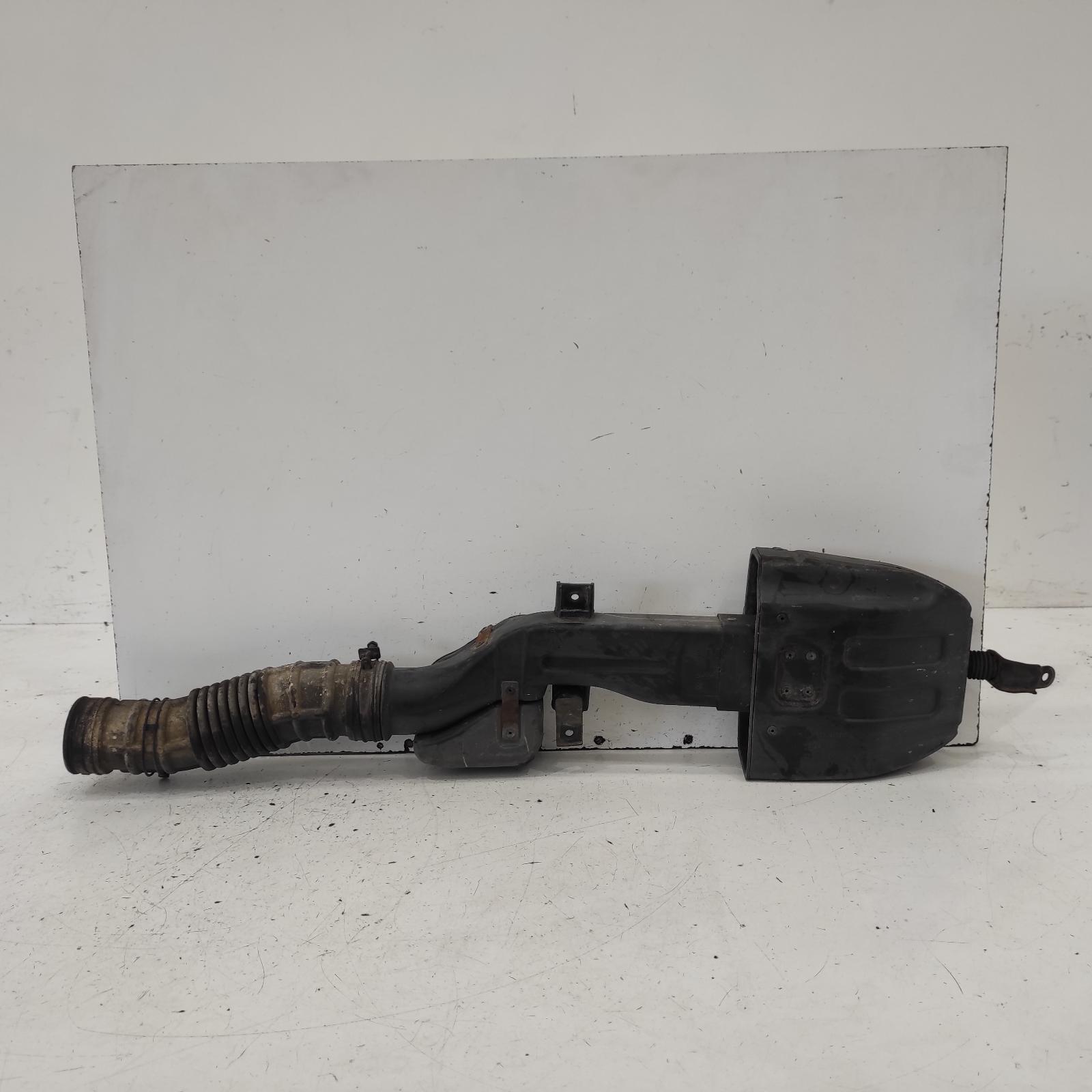 K2700 Air Cleaner Duct/hose 2002-2008 10/02-03/08 00021377 #640219