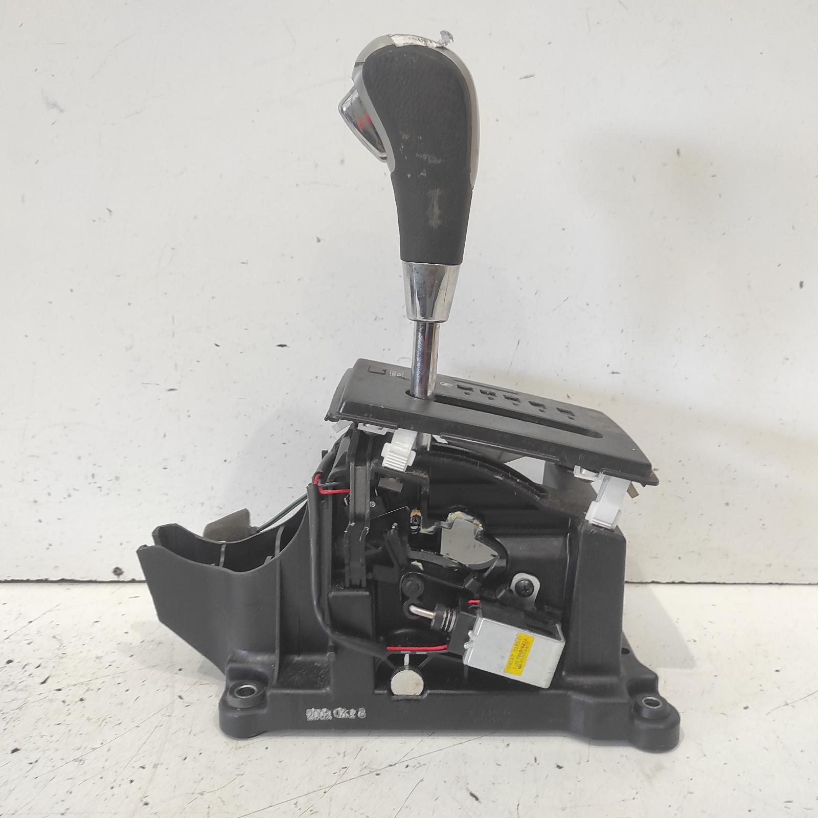 Barina Gear Stick/shifter 2005-2012 tk 12/05-12/12 partwh #640326