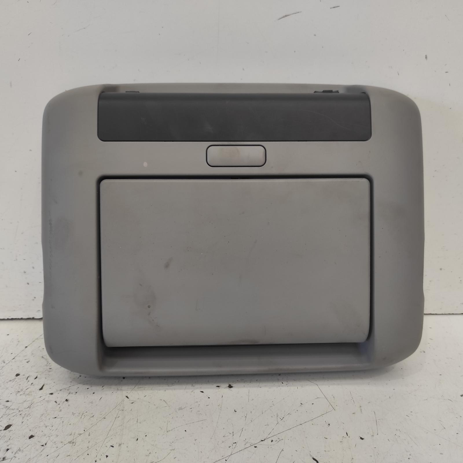 Kluger Stereo/head Unit 2007-2014 dvd player,gsu40-gsu45,05/07-02/14 00020662 #640577