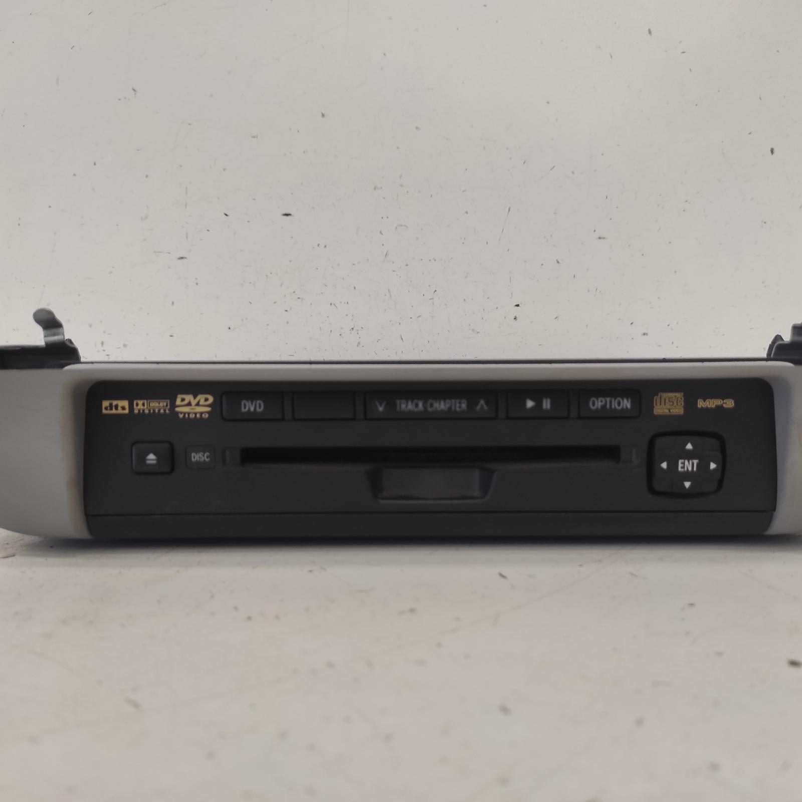 Kluger Stereo/head Unit 2007-2014 dvd player,gsu40-gsu45,05/07-02/14 00020662 #640577